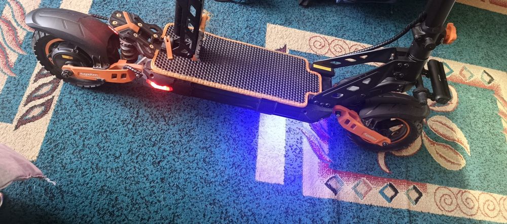Продам электросамокат kugoo g2 max