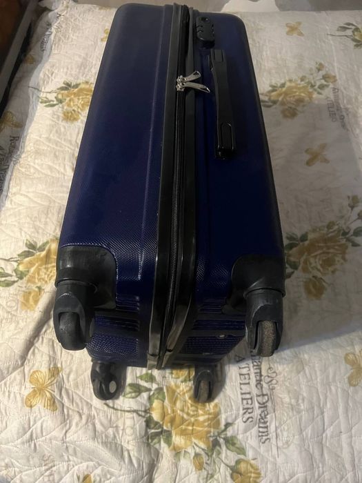 Продам чемоданы в идеальном состоянии