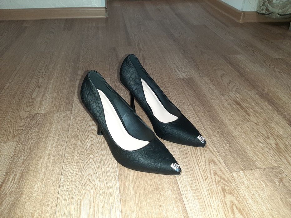 Продам новые туфли