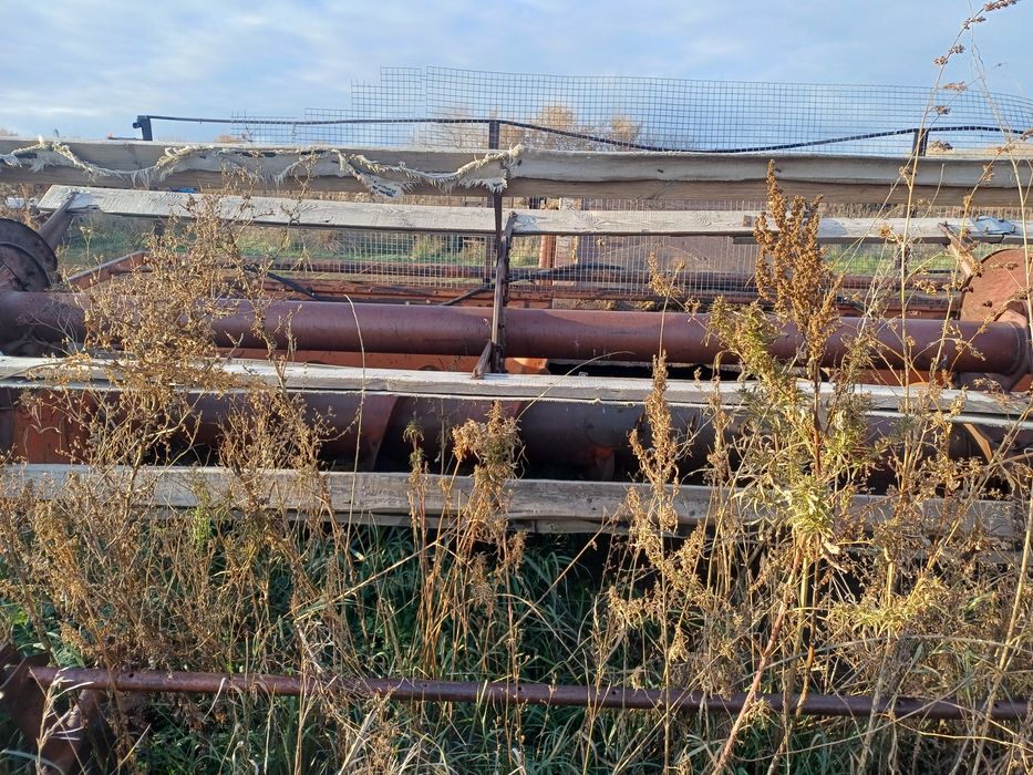 Продам комбайн нива