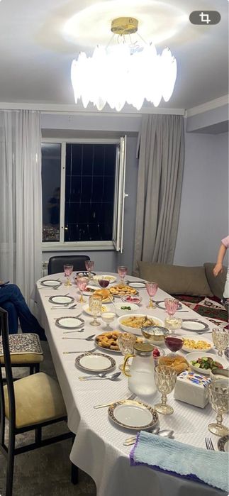 Продам  стол для гостиной