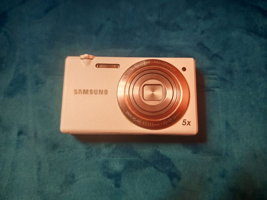 Camera foto digitala Samsung MV800