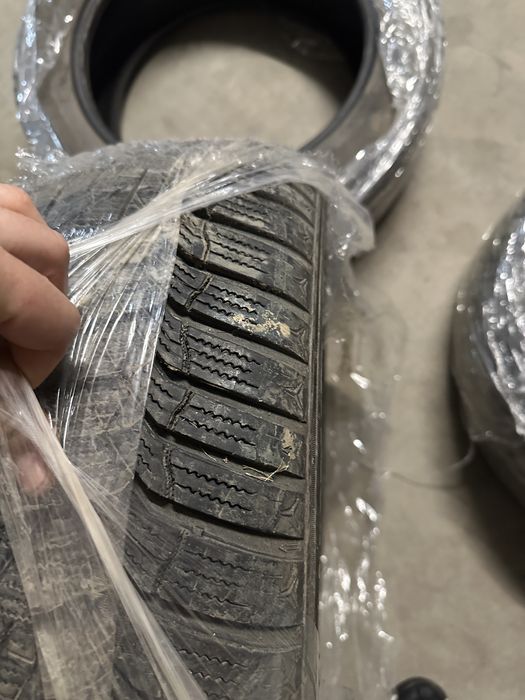 Vand cauciucuri michelin/kumho 205/55 r16 pret pentru toate 4