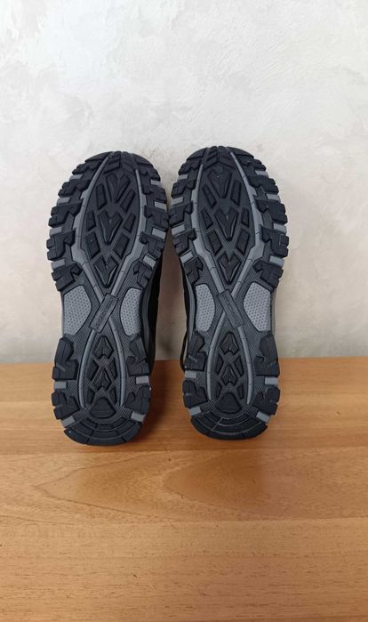 Skechers- Selmen-Чисто Нови в Кутия