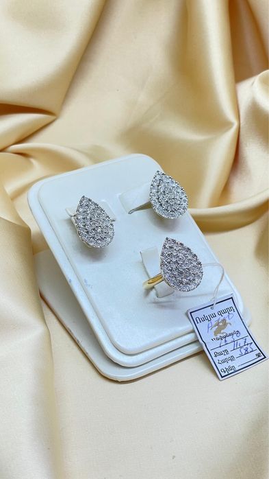 Продам золотые украшения