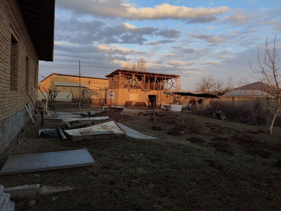 Продаётся дом, 14 соток. Политотдел.