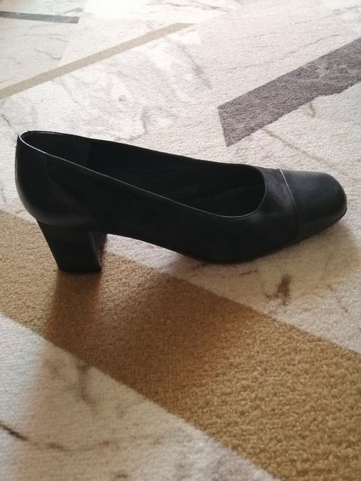 Туфли женские продам