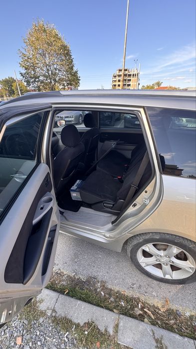 Продавам Мицубиши Грандис