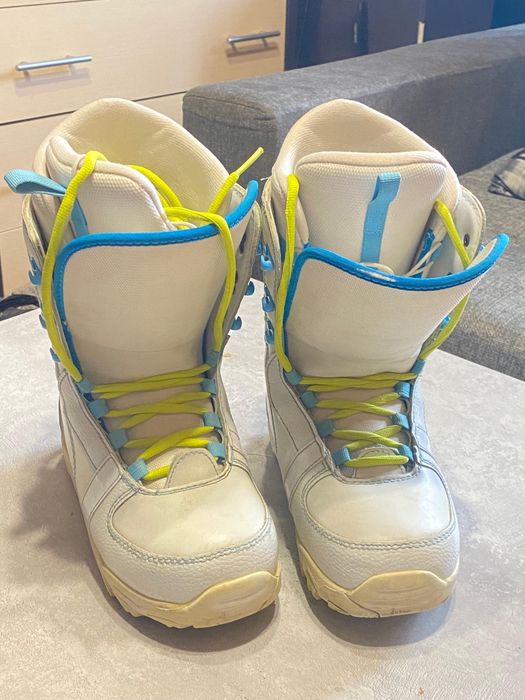 Продам ботинки сноубордические