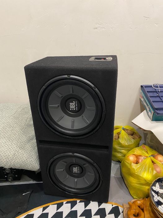 сабвуфер JBL 1220 ват