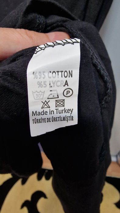 Rochiei Karl Lagerfeld.