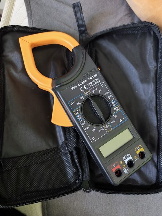 Дигитални клещи meter