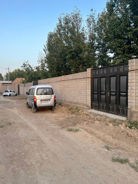 Ховли сотилади 24 соток 9 хона 275000$