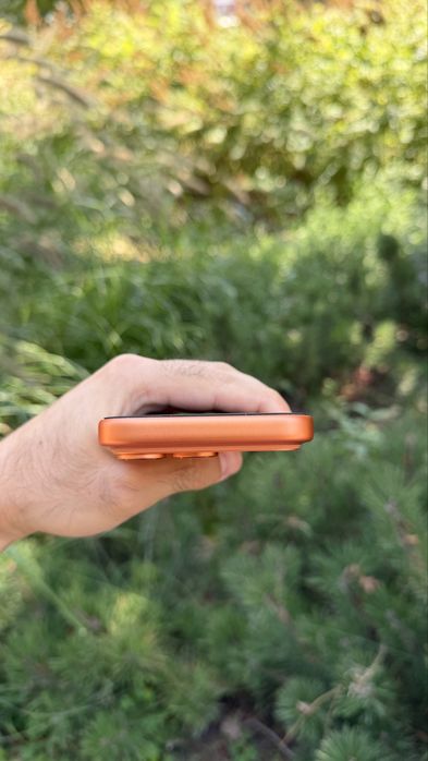 iPhone 17 pro, 256, Orange, EAC (от нового не отличить)