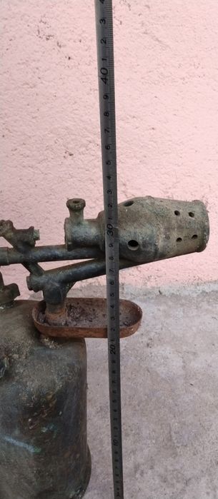 3 различни бензинови лампи