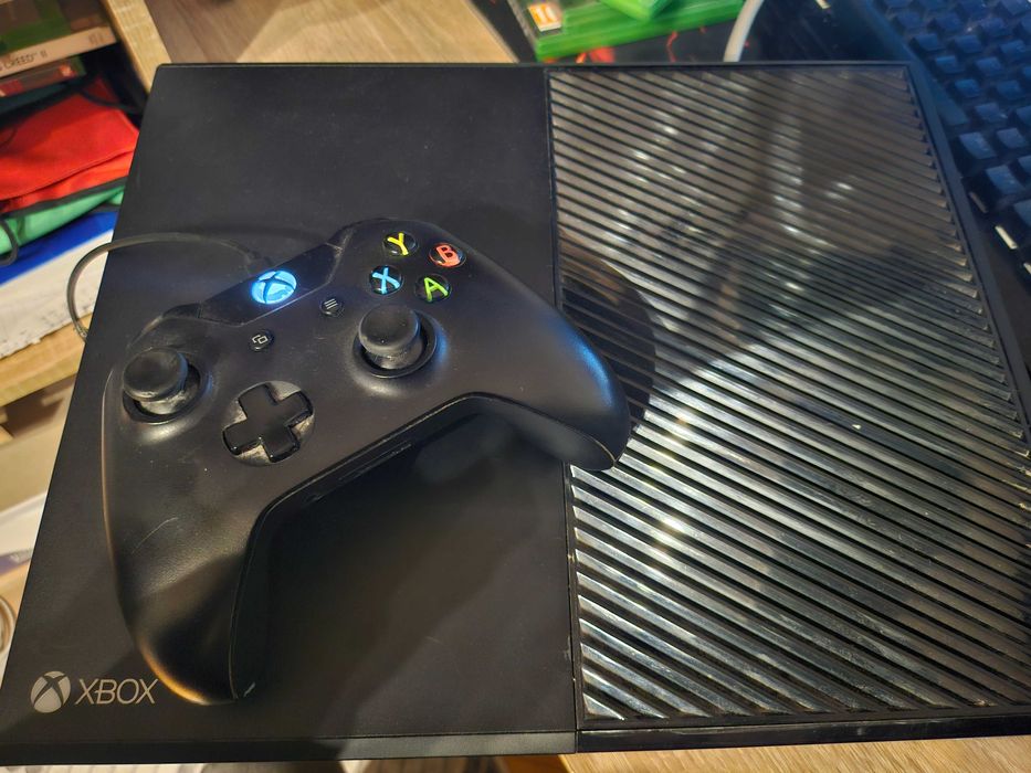 Xbox One 780GB  +  игри