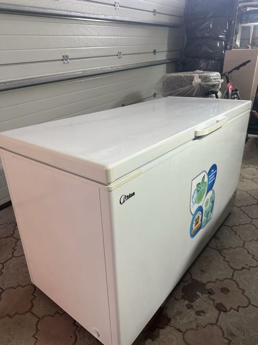 Морозильник Midea большой