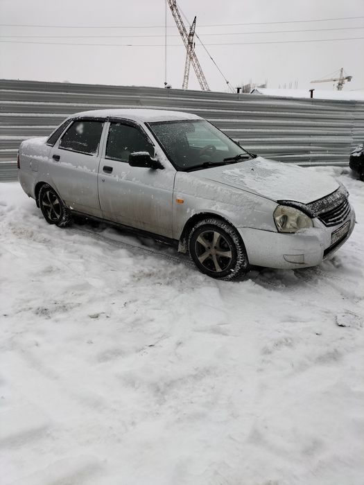 Приора 2009года.