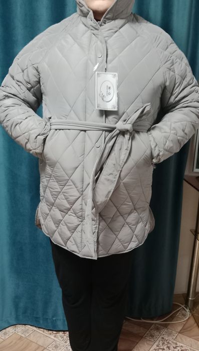 Продам зимние куртки