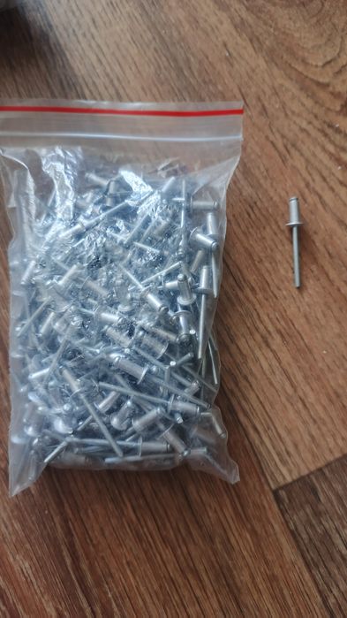 Продам разные элементы крепежа