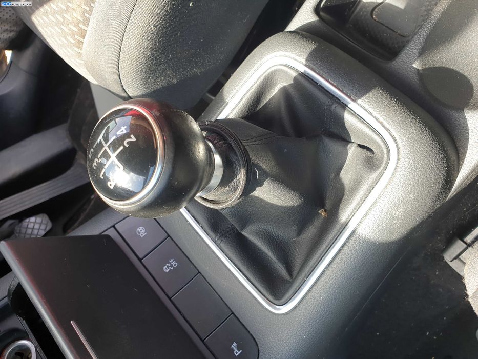 Nuca cu Manson Piele Maneta Schimbator Viteze Volkswagen Golf 5 Plus 2004 - 2008 [K5497]