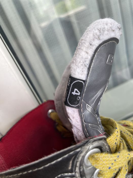 Коньки хоккейные