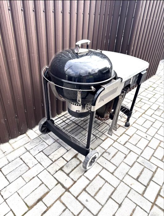 Gratar pe gaz si carbuni Weber