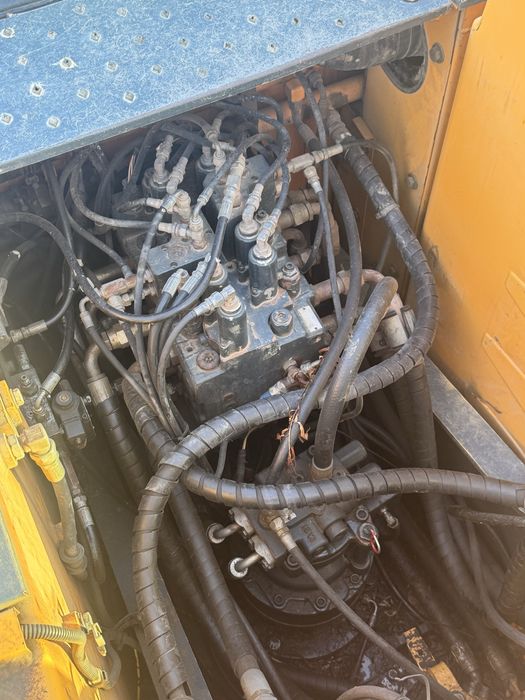 Excavator Hyundai Robex 140 LC-9A