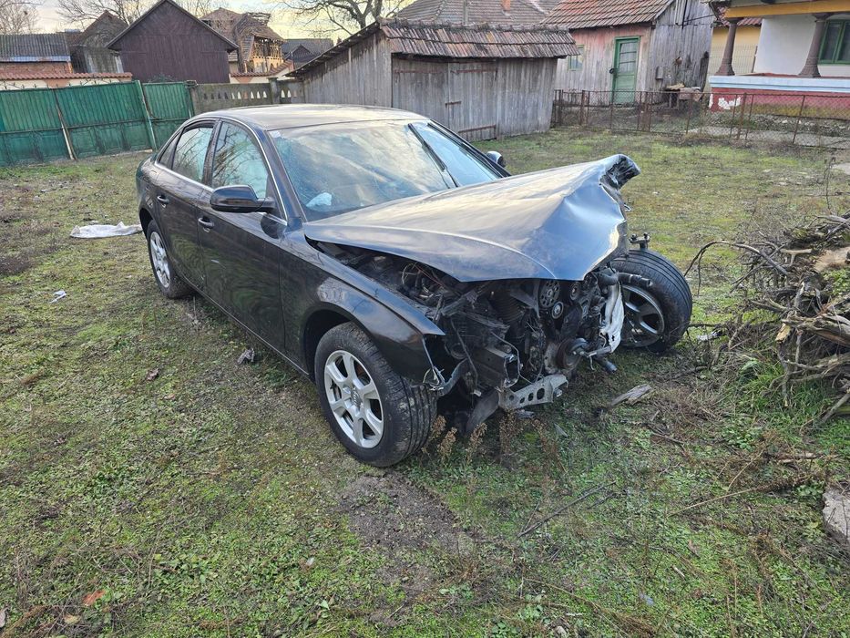 Audi A4B8 - Avariat - 2.0 TDI - CAG