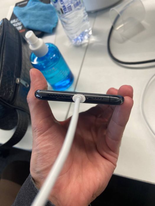 Iphone 11 pro max 64gb с коробкой
