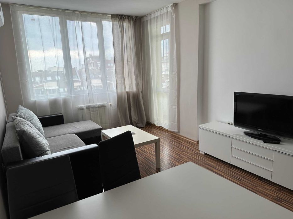 Дава се под наем Двустаен апартамент в София, Младост 4 - 56 кв.м за 715 € - Снимка #1