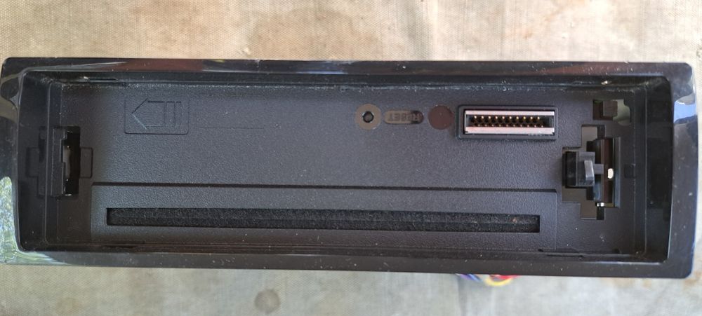 CD чейнджър BLUPUNKT и MP3 JVC