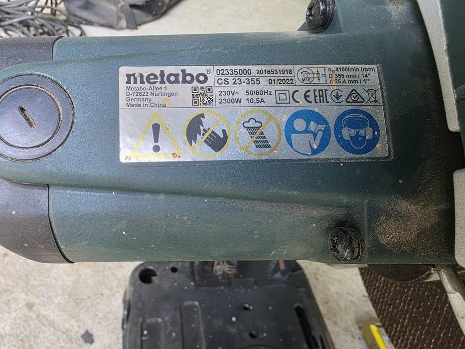 Debitator metale cu unghi de tăiere reglabil
