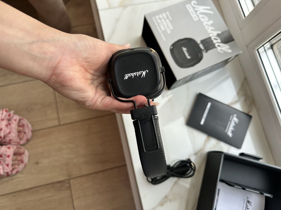 Продам наушники Marshall Major 4