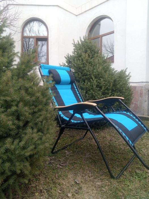 Шезлонг туристический