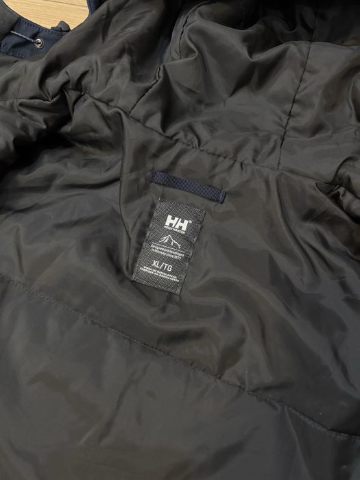 Дамско яке Helly Hansen XL размер НОВО със забележка
