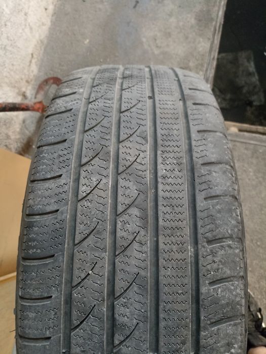 245/45/19 зимни гуми 2бр.
