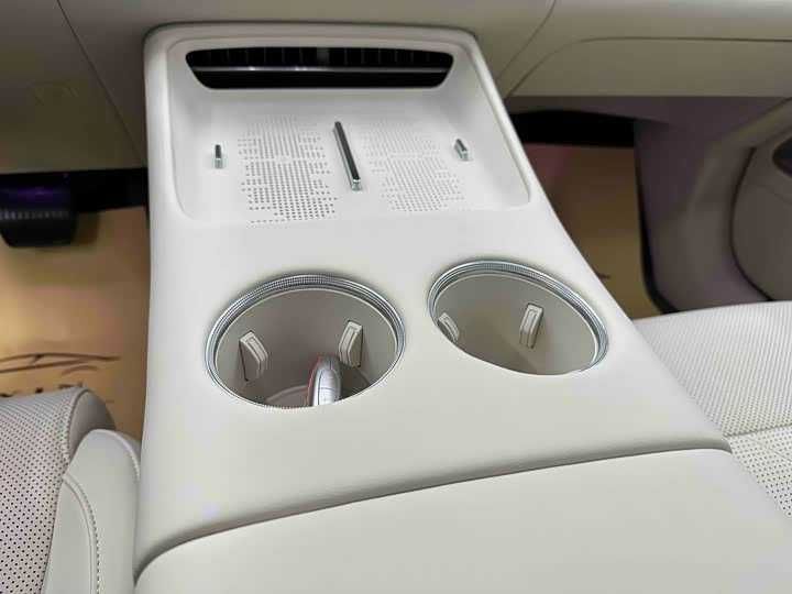 Voyah Chasing Light L 2026 AWD Ultra