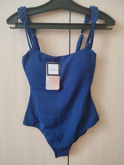 Купальник слитный новый