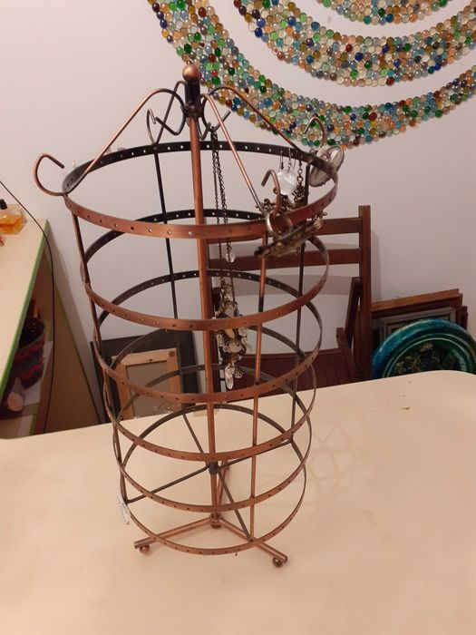 Поставка за бижута