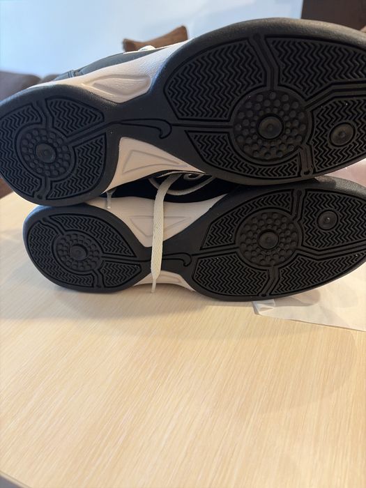 Маратонки Nike total90lll