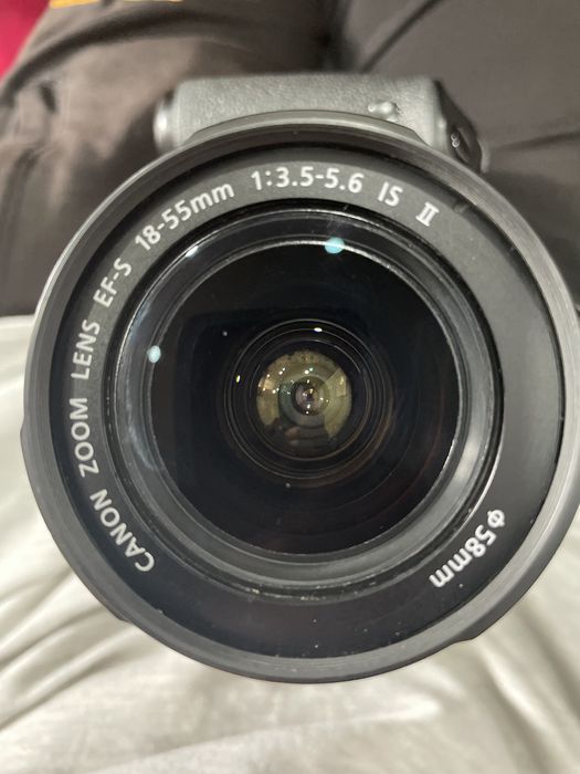 Продам Canon EOS 600D с объективом 18-55мм