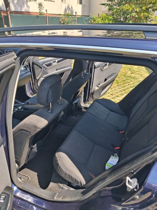 Vând Mercedes c class an 2013