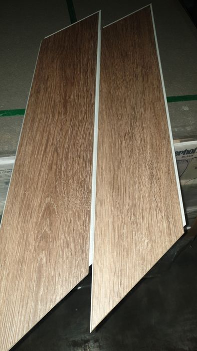 Продам ламинат срочно