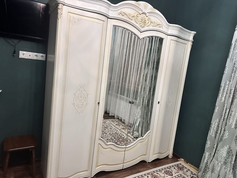 Спальный гарнитур