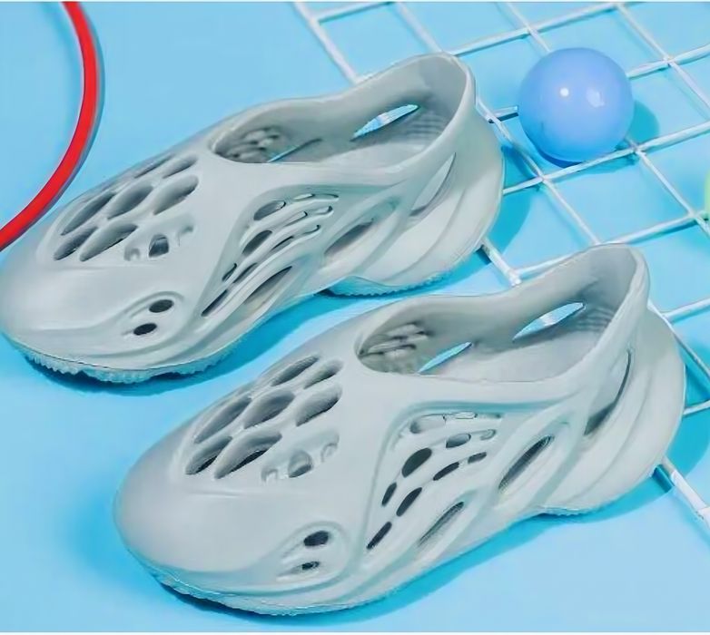 ADIDAS Yeezy Foam Runner