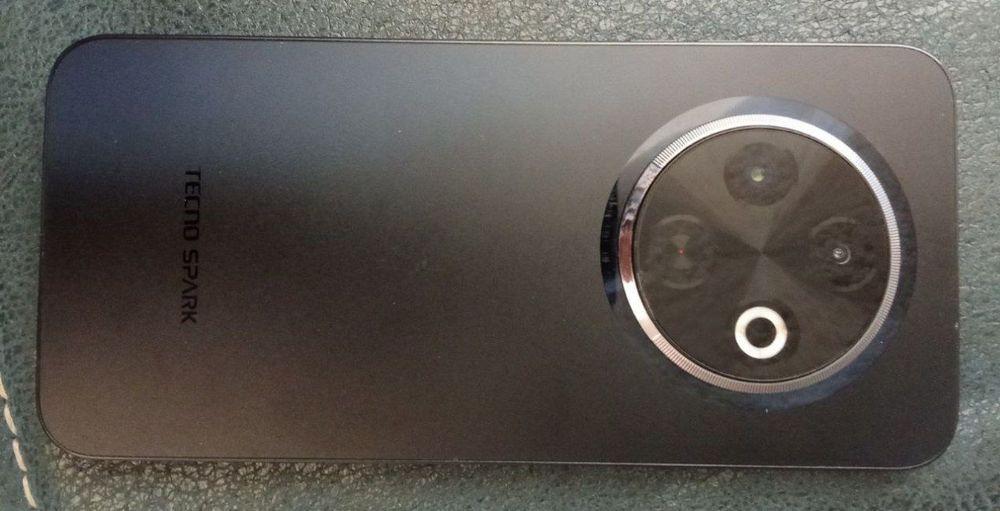Tecno spark 30 c