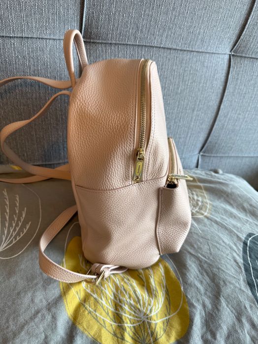 Кожена раница Zarena в цвят пудра