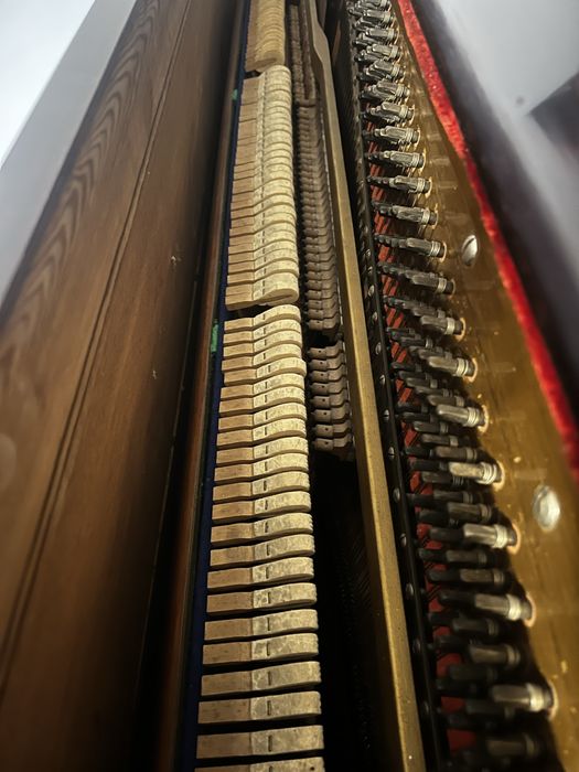 Pianină germană P. Schmitt (Wilmersdorf) – 3 pedale – stare foarte bună