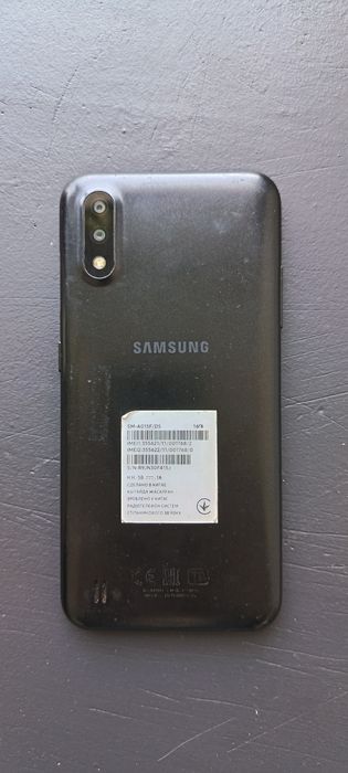 Самсунг А01 продам